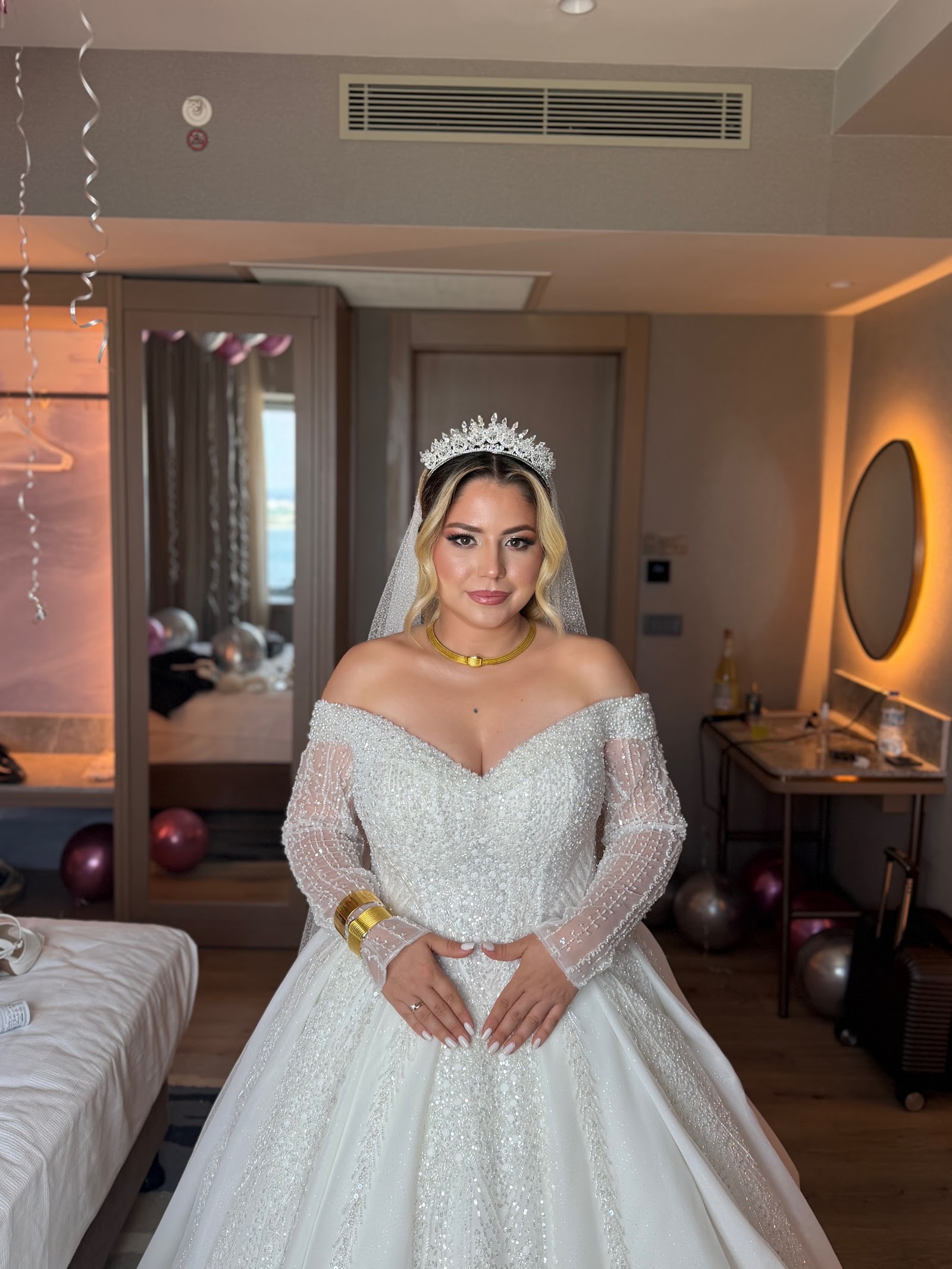 Elif Ünal Hair Makeup Studio